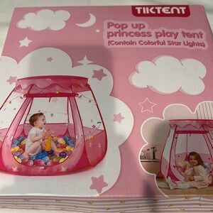 Pop Up Tent (Balls not included)!!!new without tags